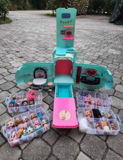 L.O.L. Surprise! Glamper & Huge Doll Lot Bundle with Organizers