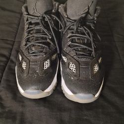 Jordan 11 Retro Low IE 'Black White'
