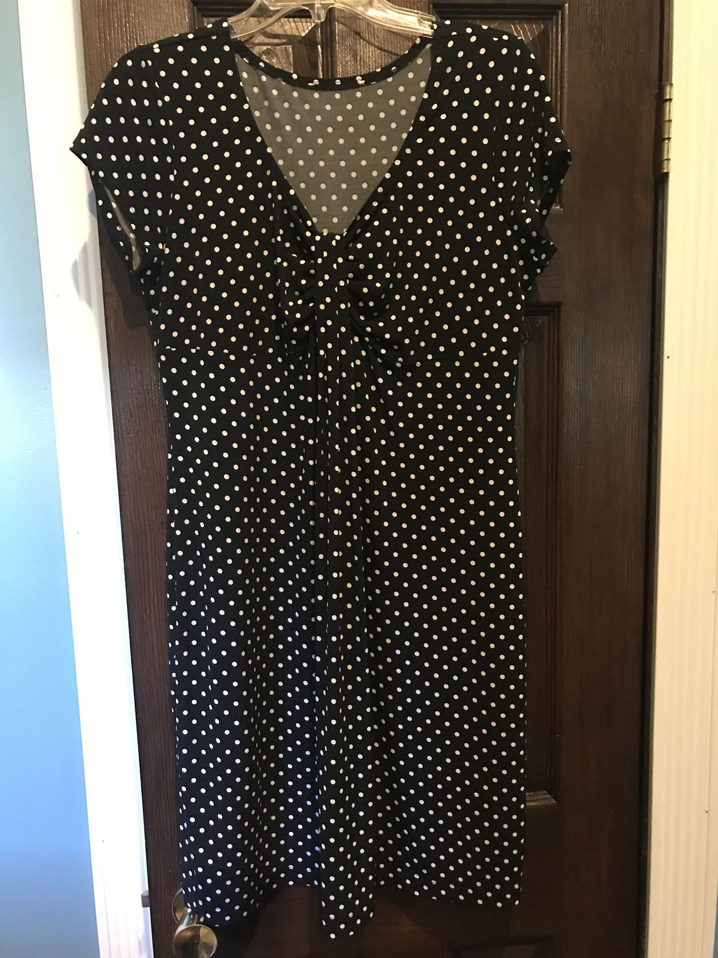 Casual summer black with white polka dot dress Nice for summer Sz 10