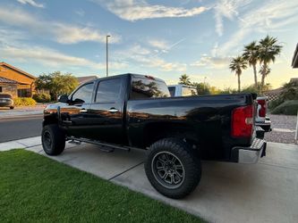 2013 Chevy Silverado LTZ 1500 4*4 133k miles