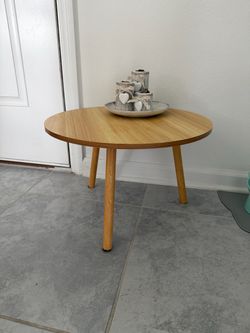 Mesa de centro con adorno decorativo