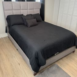 Bed Frame (Kind Size)