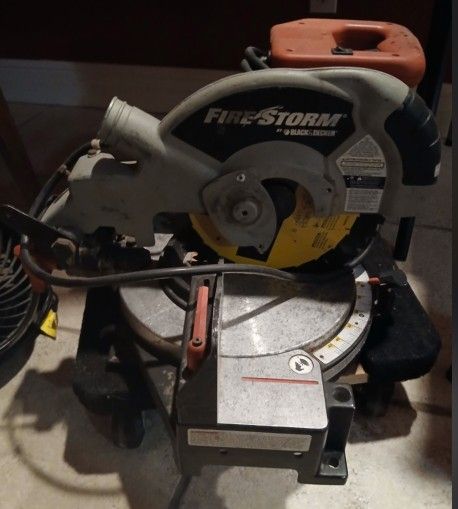Corded 10 Inch Firestorm Miter Saw