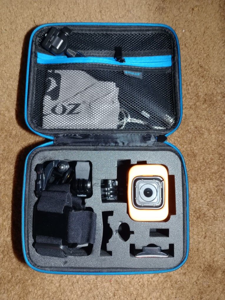 GoPro Hero Session 1 w/Accessories