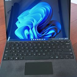 Microsoft Surface Pro 8, 11th Gen  i5-1135G7 , 512gb Storage, 8gb ram Laptop
