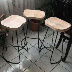 3 Kitchen Counters Stools $20 Cada Uno 