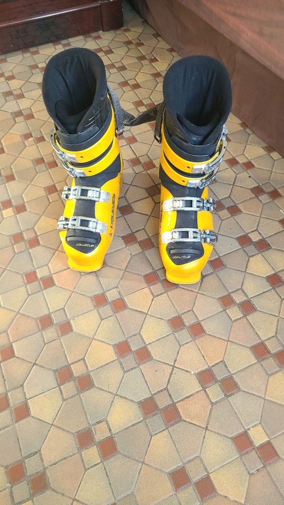 HEAD SKI BOOTS