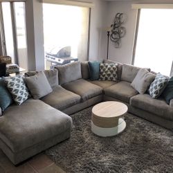Sectional With Ottoman 
