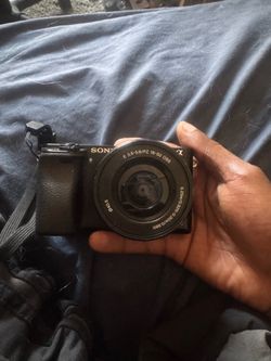 Sony a6000 camera + Sony flash bar