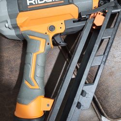 Ridgid 15g Nailer Un Tested 