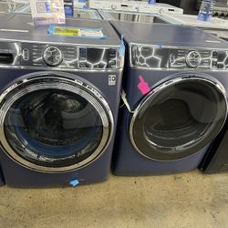 Brand New GE Jumbo Blue Front Load Washer And Gas Dryer Set 