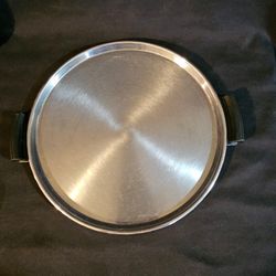 Stainless Steel Round COFFEE TRAY 12.5" Wide Excellent Vintage Condition This Stainless Steel Round Coffee Tray is a stylish and practical addition to