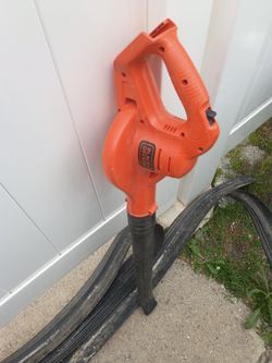 Black and Decker cordless leaf blower