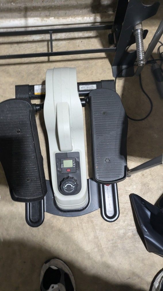 Walking Device For Counting Steps(Exercise Walker)