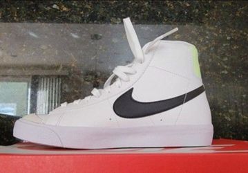 Nike Shoes - NEW