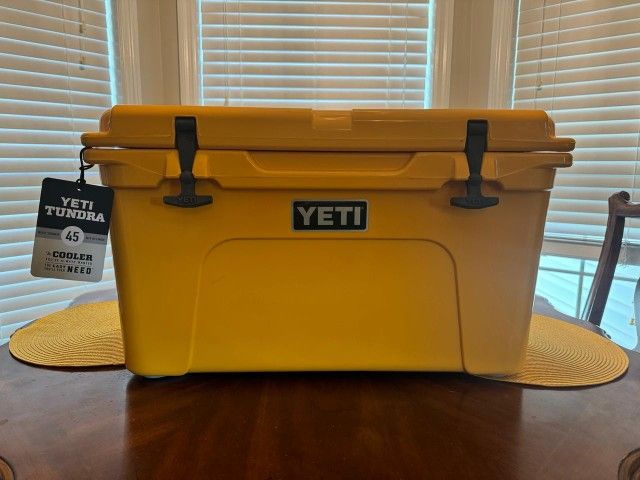 Yeti Tundra 45 Cooler