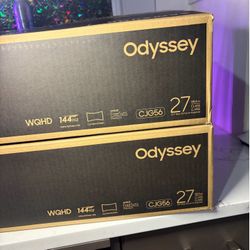 Odyssey curved monitor screen 27”