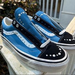 Paralyze Vans