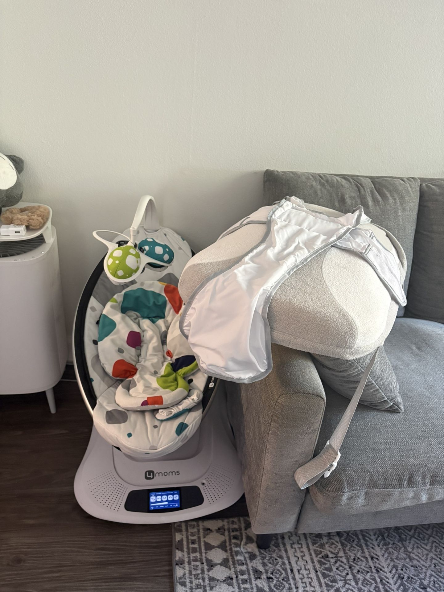 4moms Mamaroo & Babocush