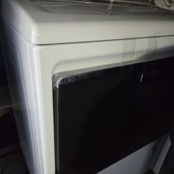 Maytag 7.4-cu Electric Dryer Smart Capable