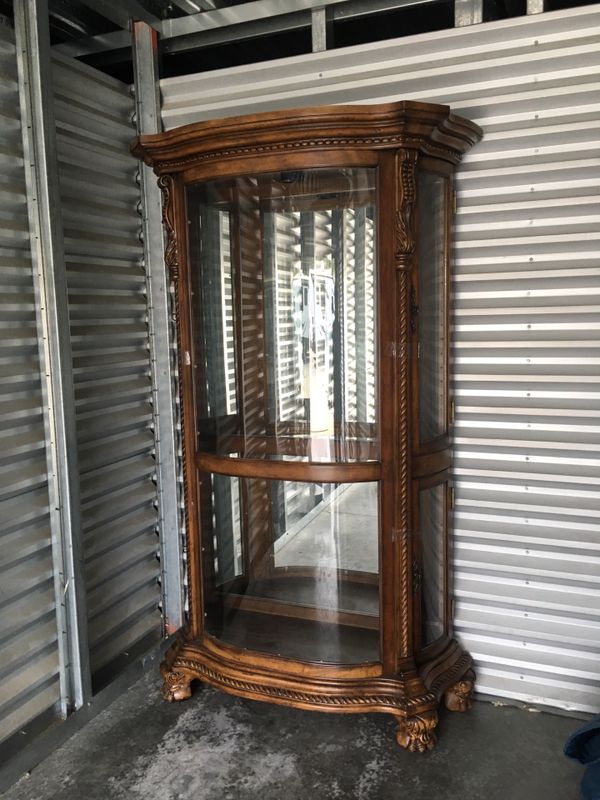 ashley furniture curio cabinet ashley furniture curio cabinet