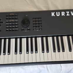 Kurzweil PC3K8 Synthesizer