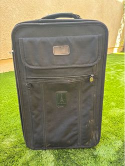 Black Luggage - Rolling Suitcase - Carry On Bag
