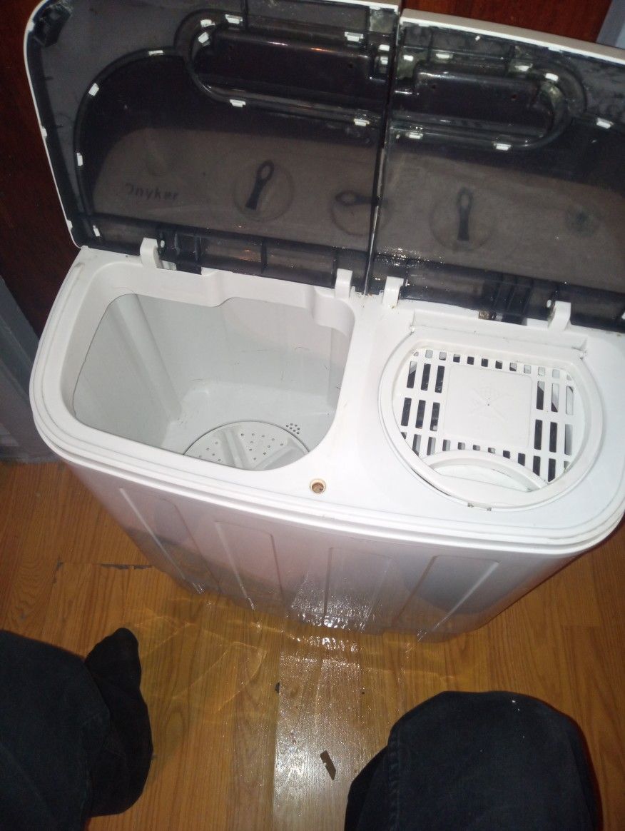 Portable Two In One Compact Mini Twin Tub Washer And Dryer. 