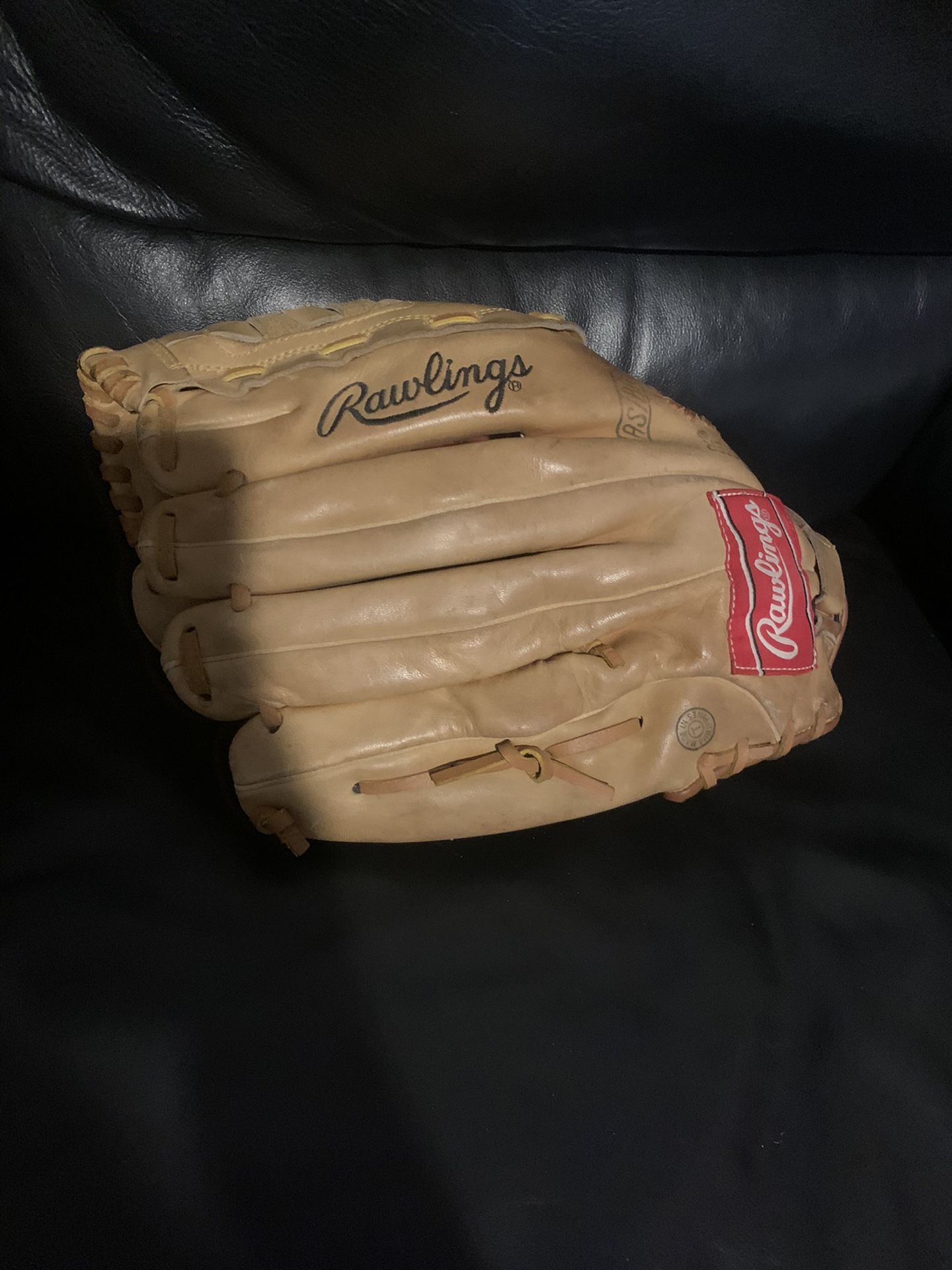 Leather Baseball Glove