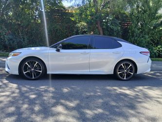 2019 / Toyota Camry XSE
