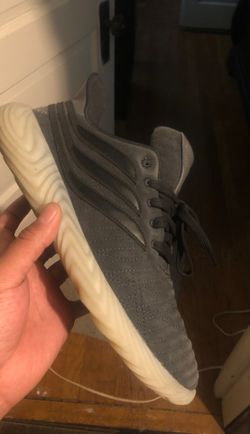 Adidas used 9.5