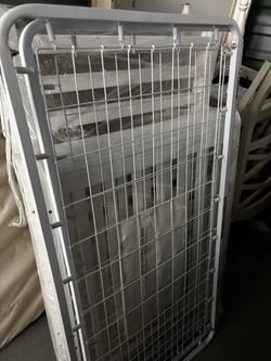 White baby crib