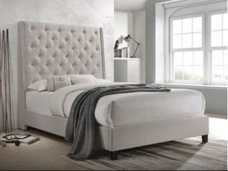 SALE! Chantilly Queen Bed in Beige