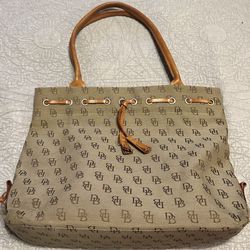 Dooney & Bourke Purse And Wallet