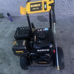 Dewalt Pressure Washer 4400psi Like New $590 Firm