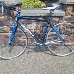 Brand New Unused 2009 Giant TCR Advanced 0 Road Bike