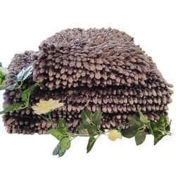 Like-New 3-Piece Chenille Rug Set