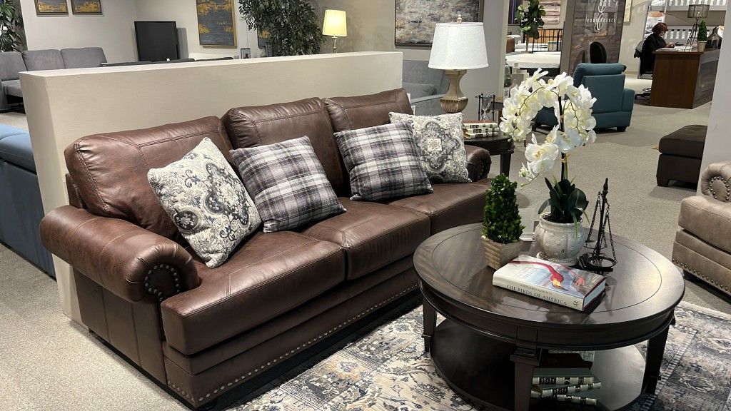 Milford Exposed Wood Feet With Espresso Sofa
Homelegance$10 Down Payment And Financing Available