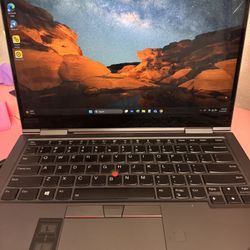 Lenovo ThinkPad X1 Yoga Gen 4 - i7-10510U / 16GB / 512GB SSD / 14" Touchscreen