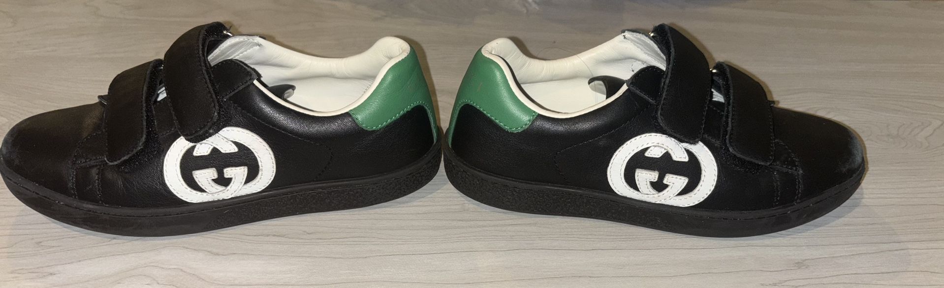 Gucci Ace Kids Leather Sneaker (size 30)