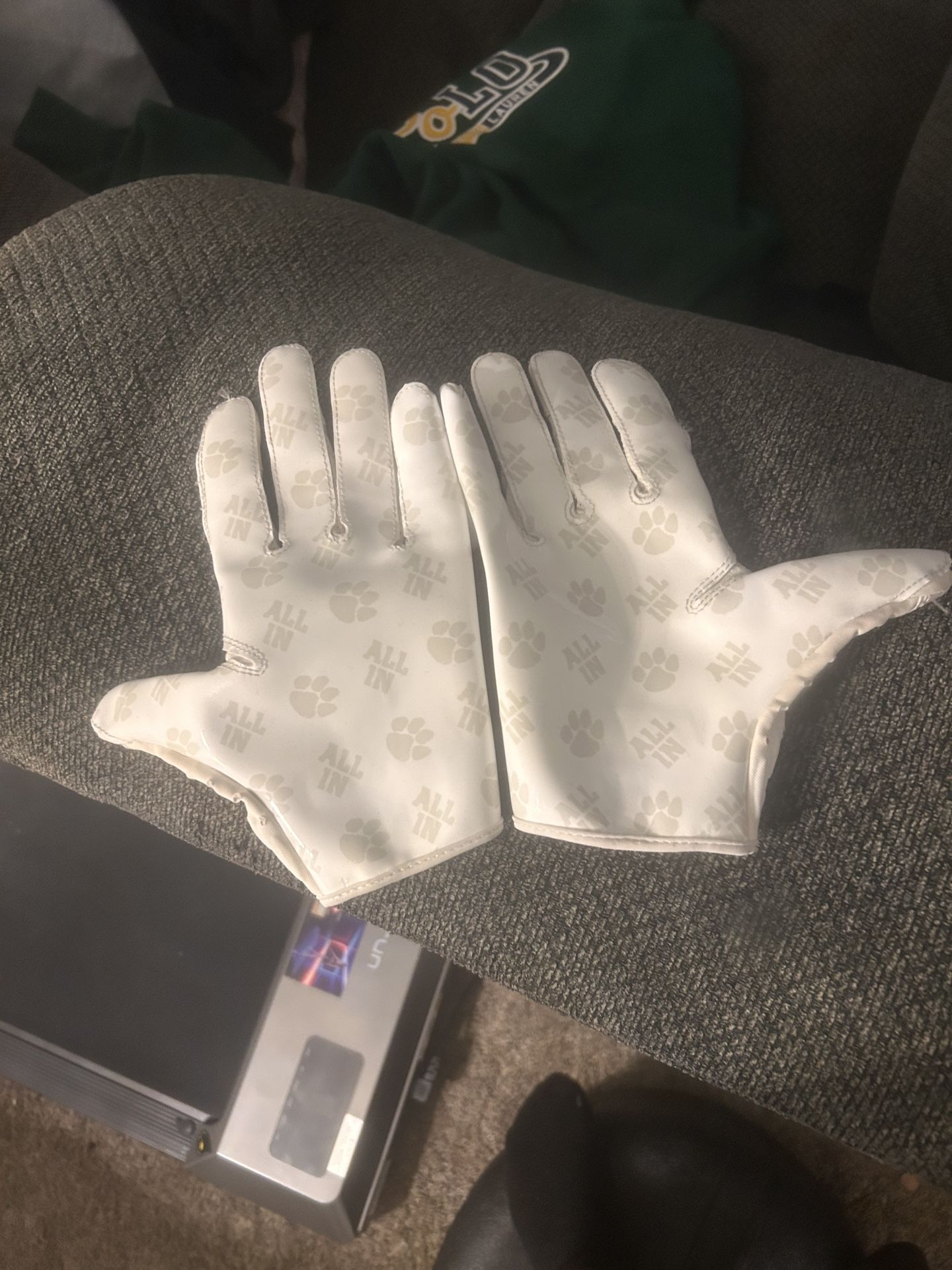 Clemson college football gloves