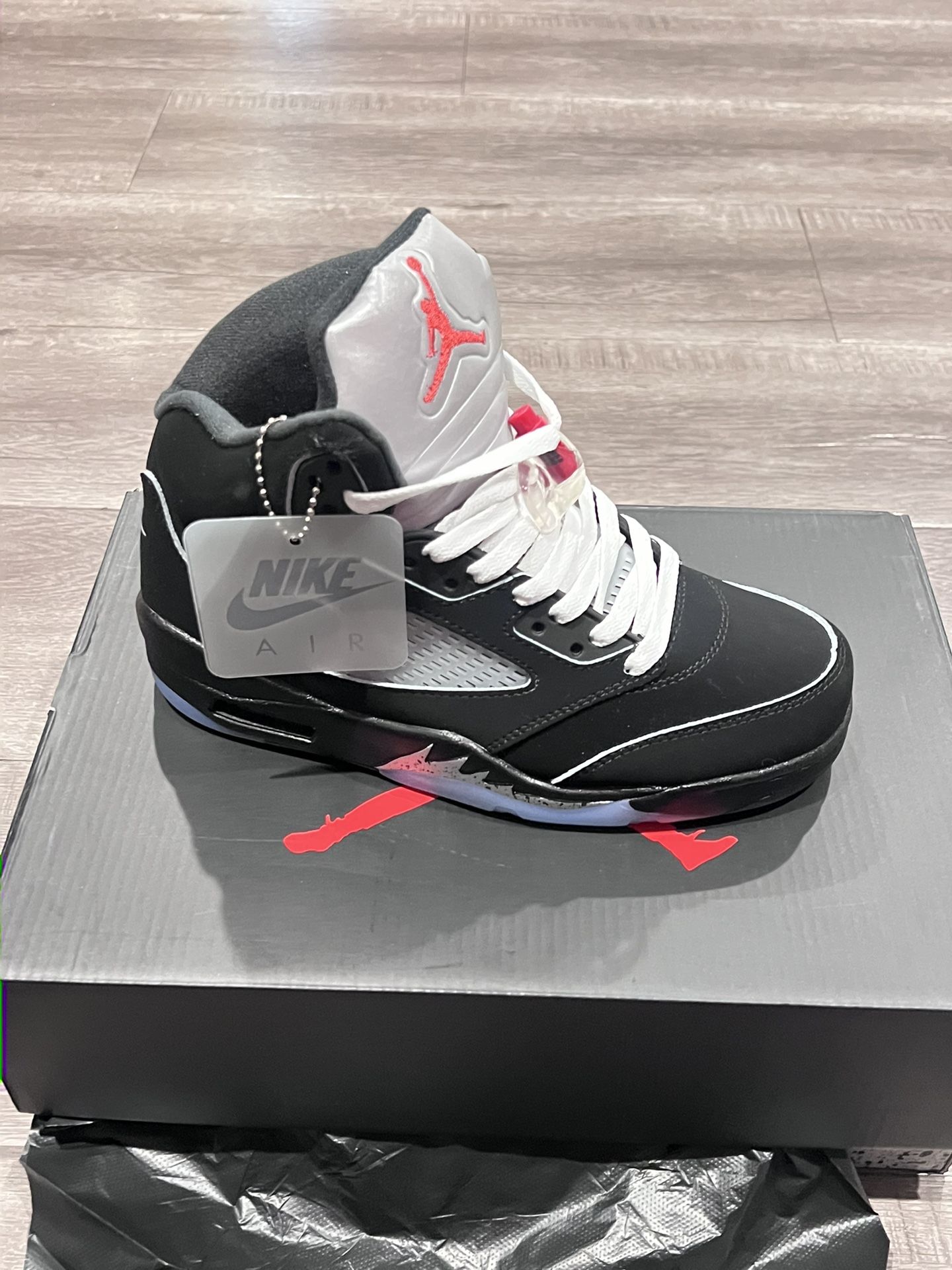 Jordan 5 Men Size 7, 7.5, 8.5, 10, 11, 13