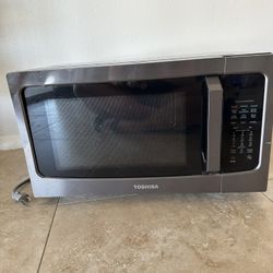 Toshiba Microwave And Air Fryer 