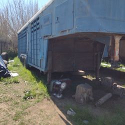 36' Triple Axle 12 Horse, Horse Trailer