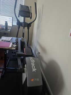 NordicTrack E7.5 Elliptical – Excellent Condition