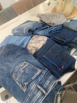 Jeans/ Denim