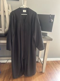 Cap and gown (Jostens)