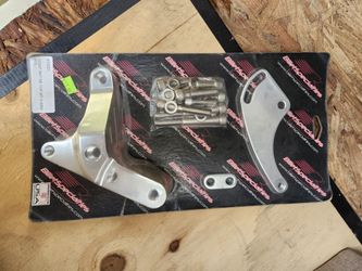 AC BRACKETS