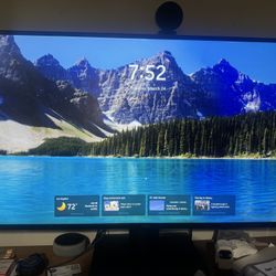 Dell UltraSharp 43” 4K Monitor (U4320Q) 
