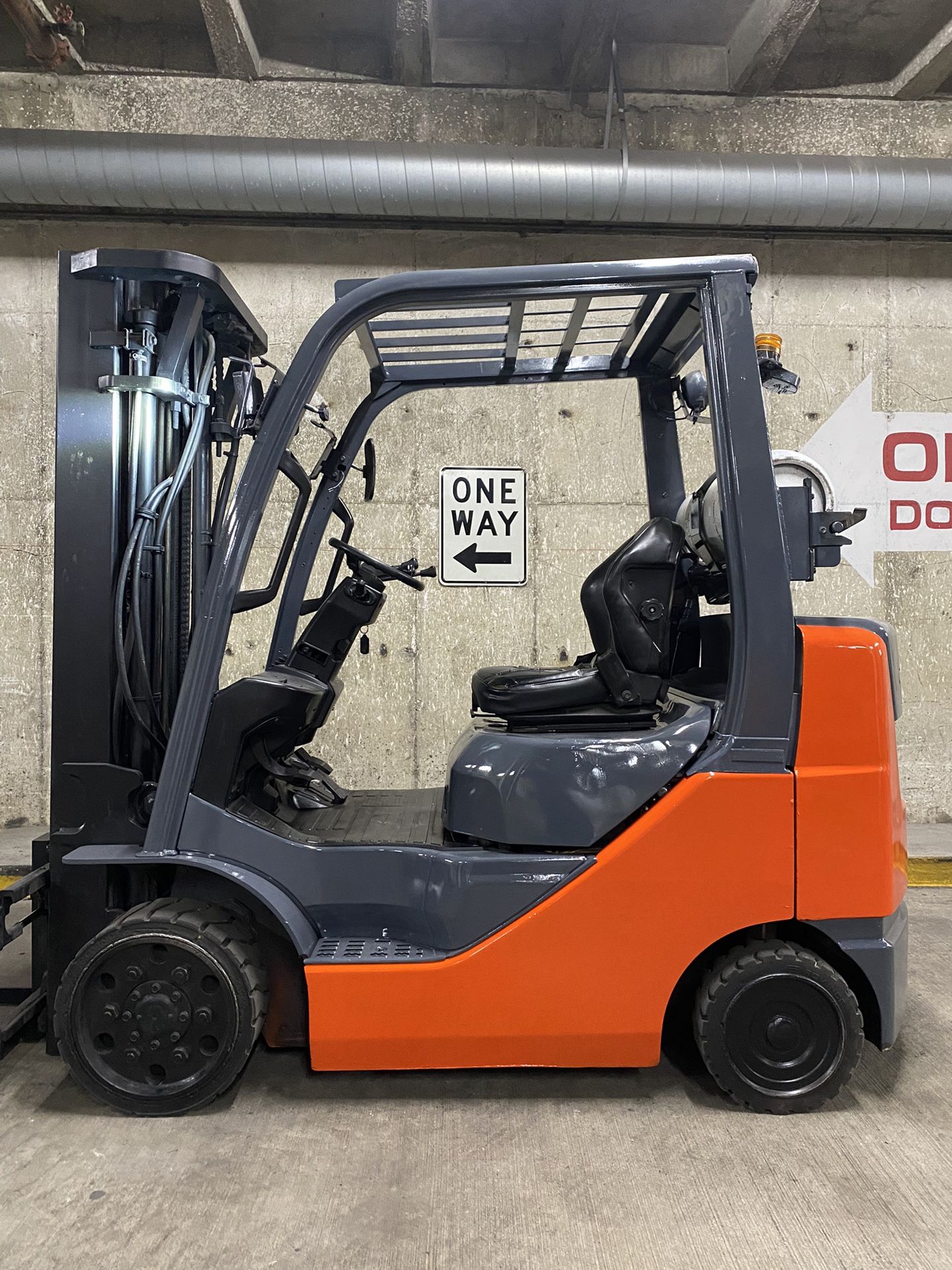 2020 TOYOTA forklift for sale 5500 lb